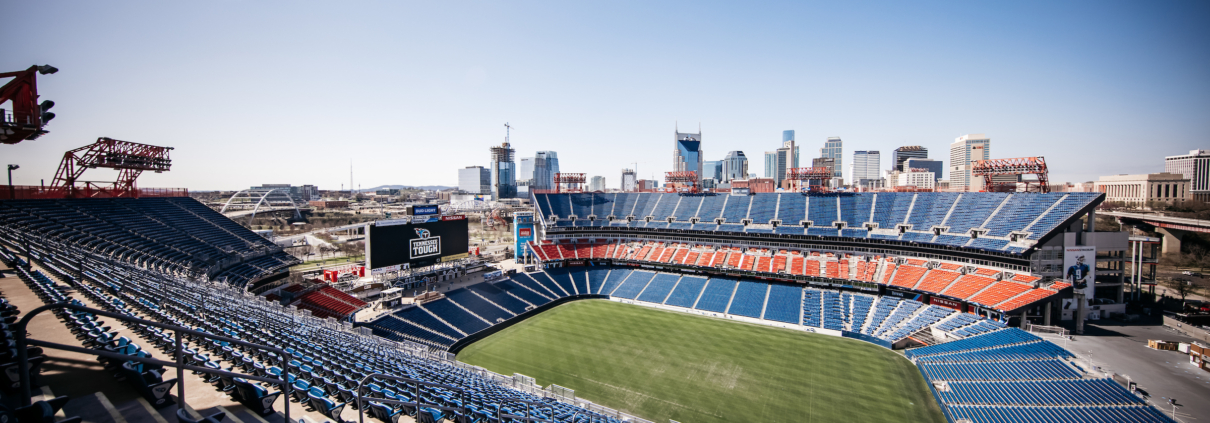 More than 6,000 fans attend Waverly vs. White House football game in Nissan  Stadium